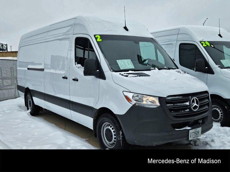 Used 2024 Mercedes-Benz Sprinter 2500 image 1
