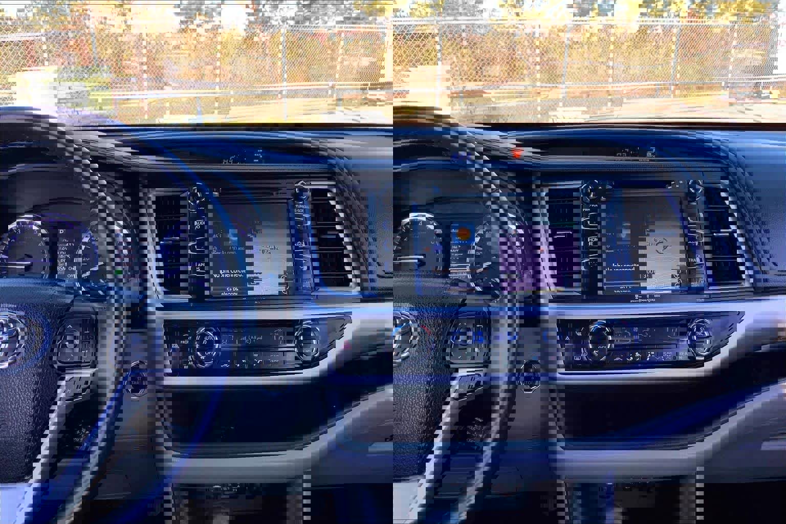 Used 2018 Toyota Highlander XLE image 6