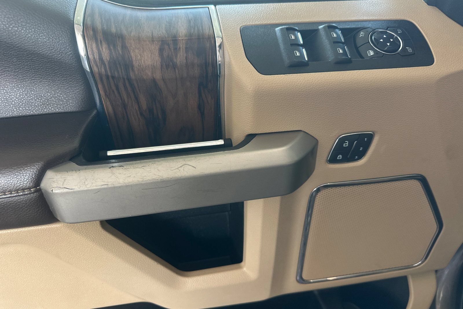 Used 2019 Ford F150 4x4 SuperCrew image 10