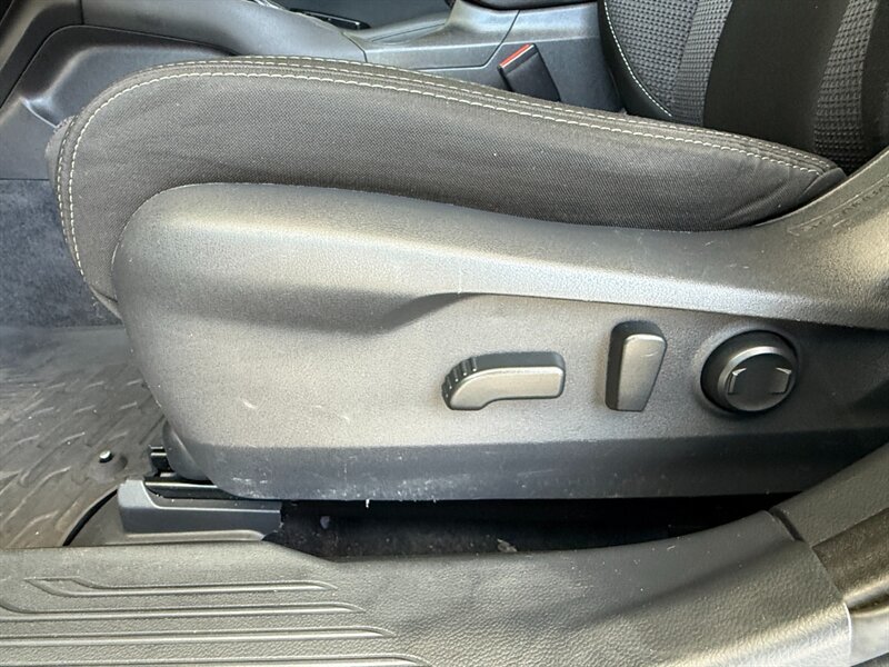 Used 2021 Subaru Outback Premium AWD/4WD image 23