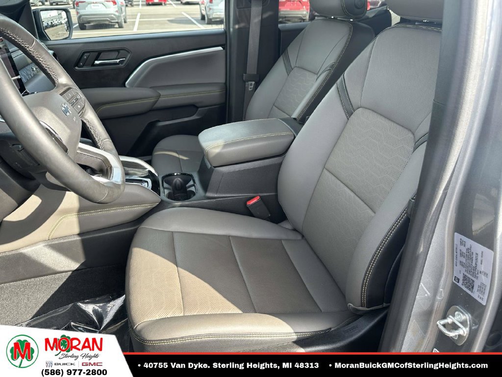 Certified 2023 Chevrolet Colorado ZR2 w/ ZR2 Convenience Package III AWD/4WD image 17