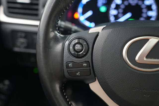 Used 2017 Lexus CT 200h w/ Seat Comfort Package FWD image 35