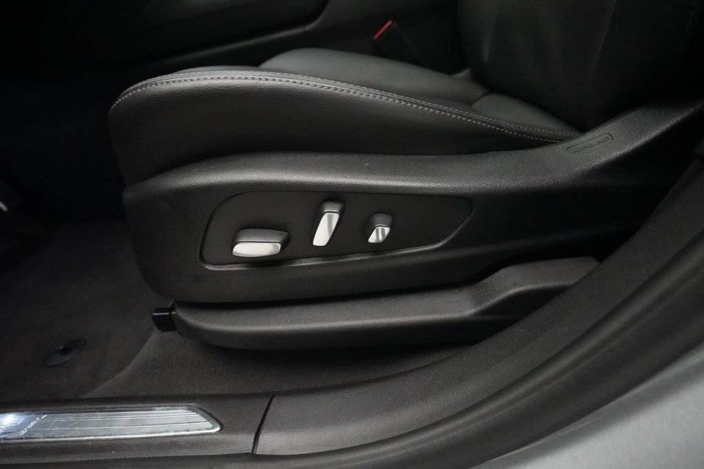 Used 2023 Cadillac XT5 Sportv w/ Technology Package image 31