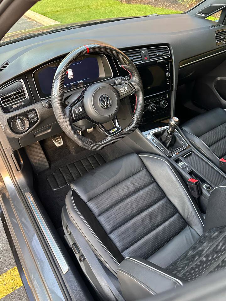 Used 2019 Volkswagen Golf R 4-Door AWD/4WD image 25