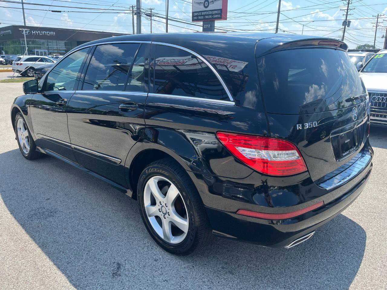 Used 2011 Mercedes-Benz R 350 BlueTEC 4MATIC image 3
