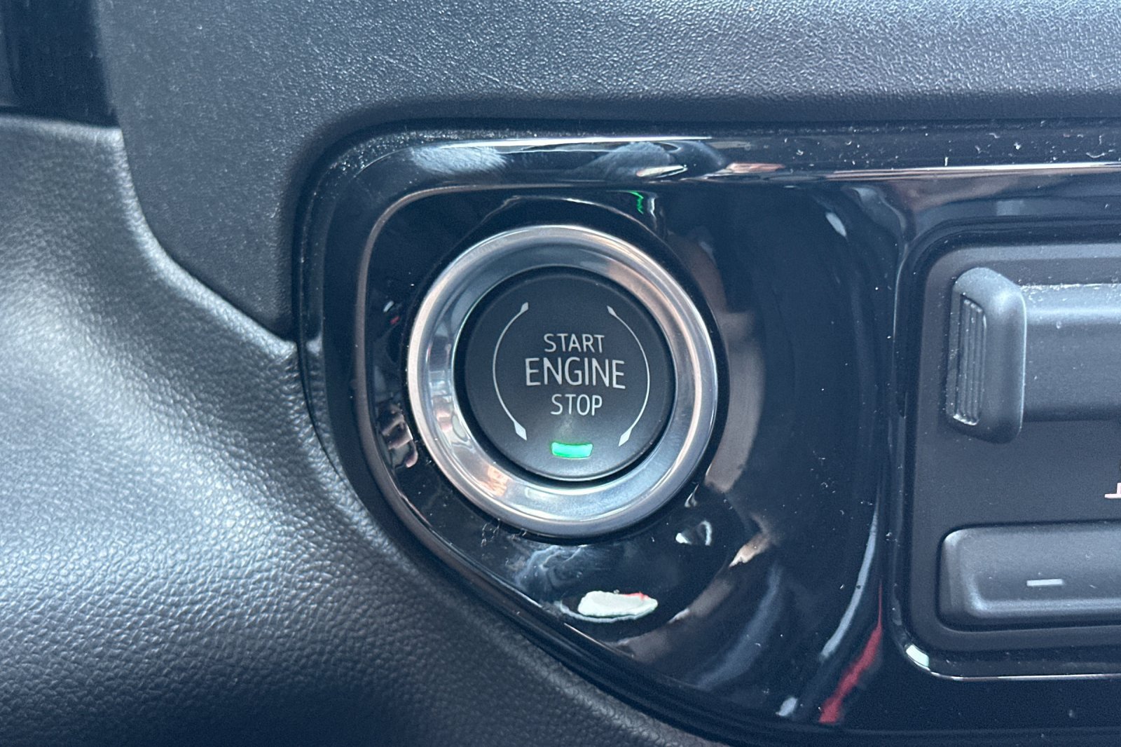 Used 2026 Chevrolet Silverado 1500 RST RWD image 32