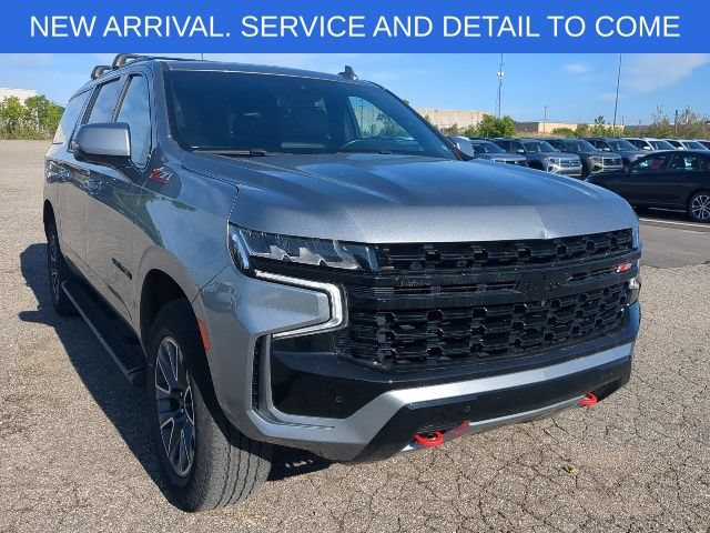 Used 2023 Chevrolet Suburban Z71 w/ Luxury Package AWD/4WD image 9