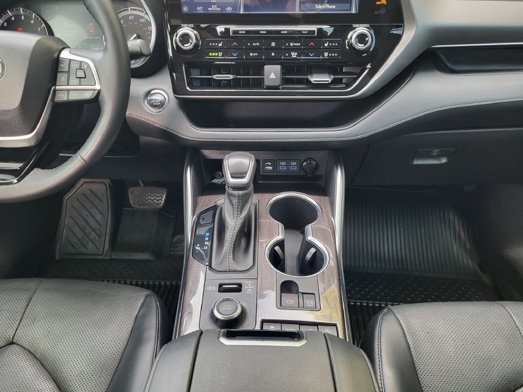 Used 2022 Toyota Highlander Limited AWD/4WD image 24