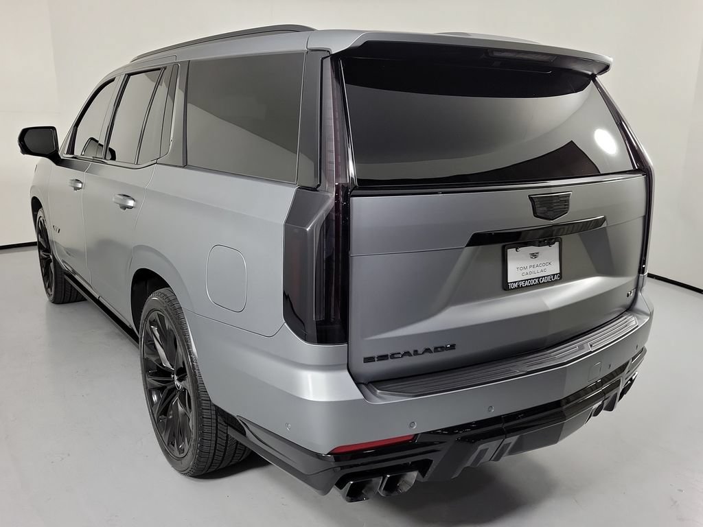 Used 2025 Cadillac Escalade V AWD/4WD image 4