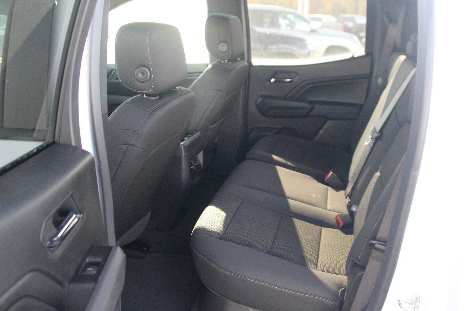 New 2025 GMC Canyon Elevation w/ Convenience Package image 10