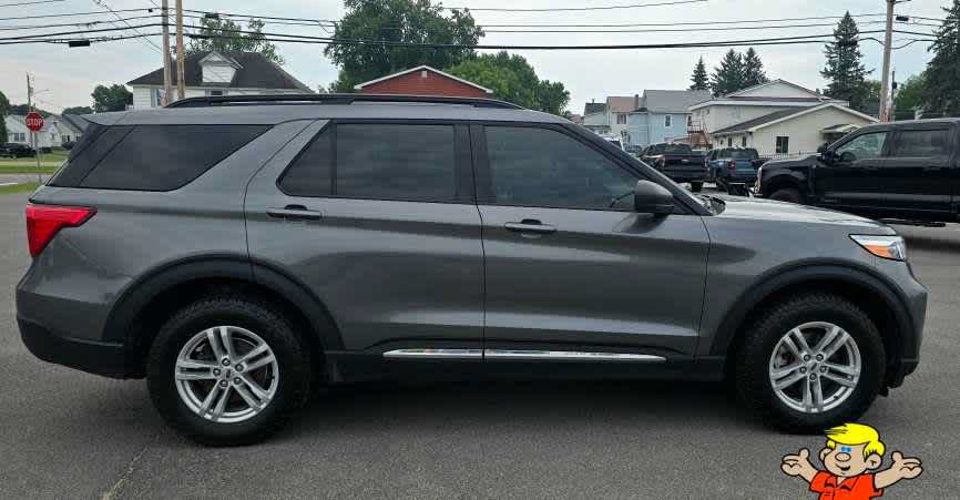 Used 2023 Ford Explorer XLT w/ Equipment Group 202A AWD/4WD image 6
