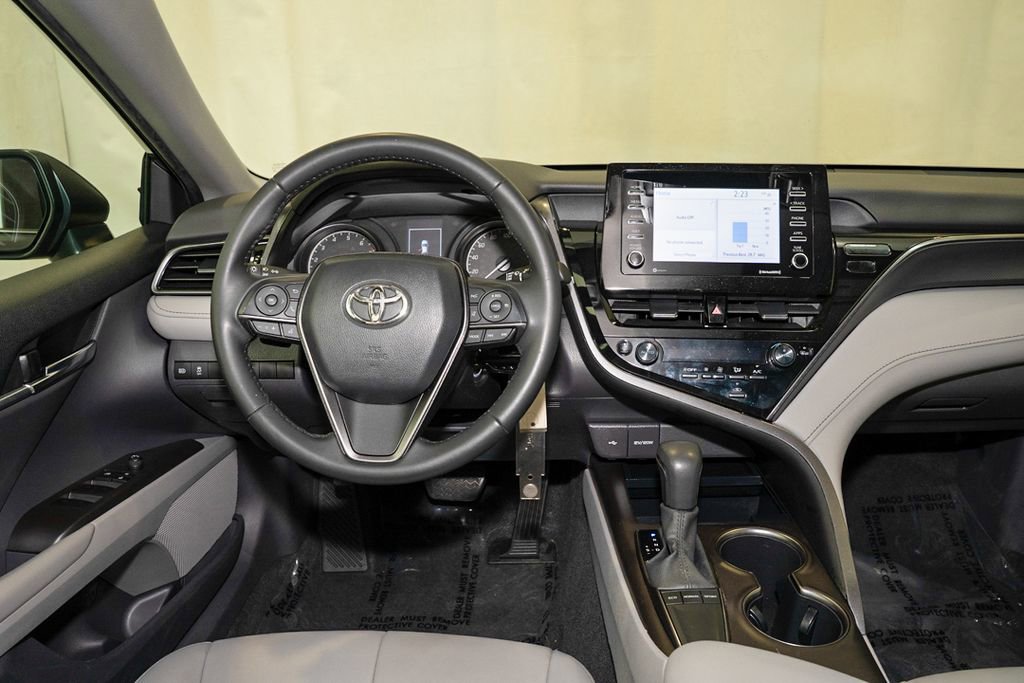 Used 2023 Toyota Camry SE FWD image 6
