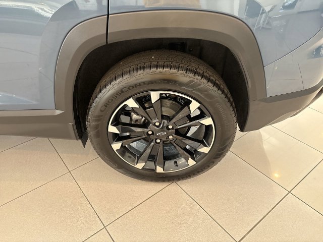 New 2027 Chevrolet Equinox RS w/ Safety and Technology Package FWD image 5