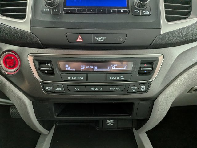 Used 2018 Honda Pilot LX image 17