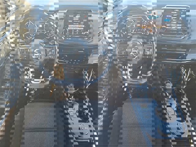 Certified 2024 Nissan Rogue SV image 27