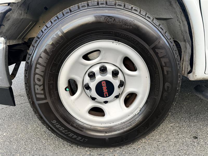 Used 2019 GMC Savana 2500 2500 w/ Driver Convenience Package image 10