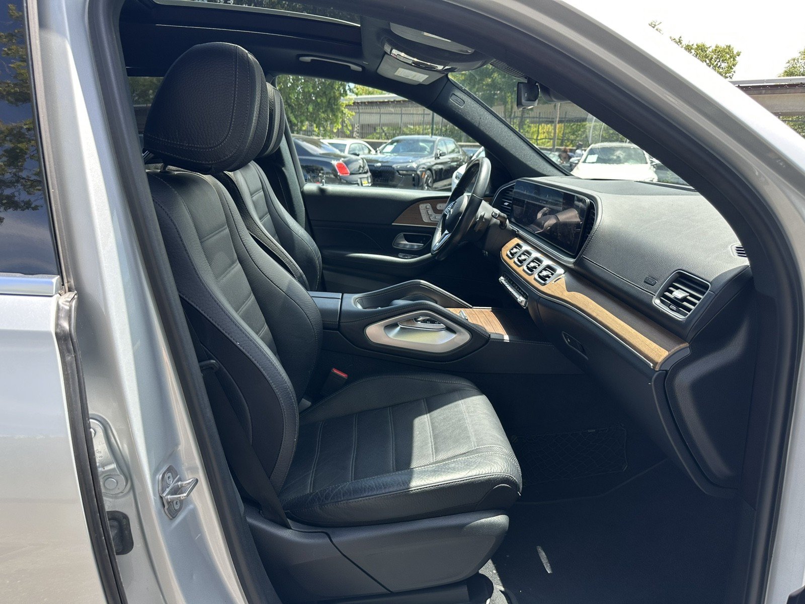 Used 2020 Mercedes-Benz GLS 450 4MATIC image 19