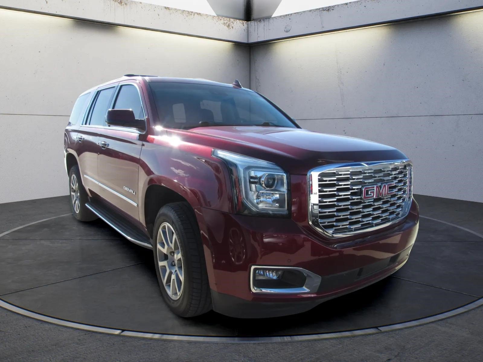 Used 2018 GMC Yukon Denali w/ Open Road Package AWD/4WD image 2