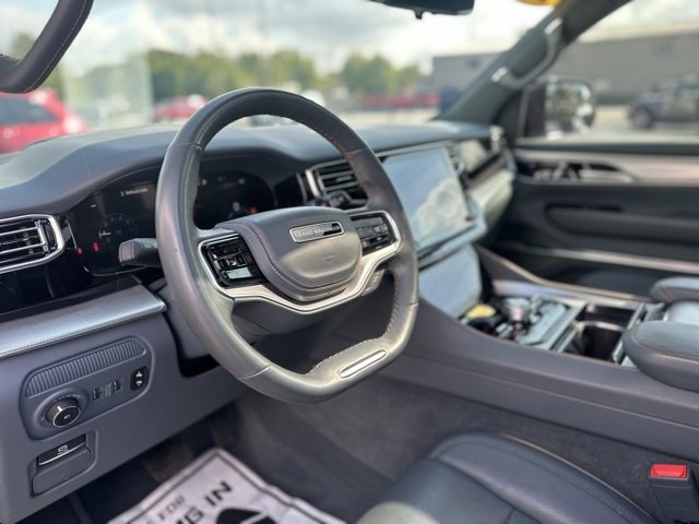 Used 2023 Jeep Grand Wagoneer Series II image 28