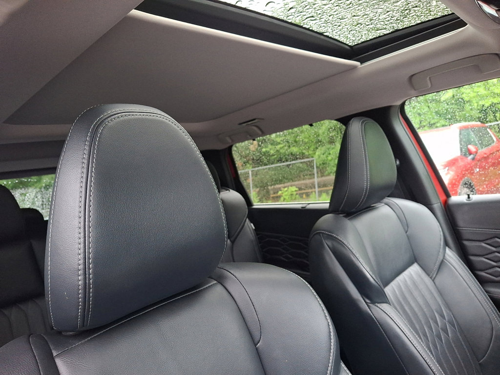 Used 2025 Mitsubishi Outlander SEL AWD/4WD image 13