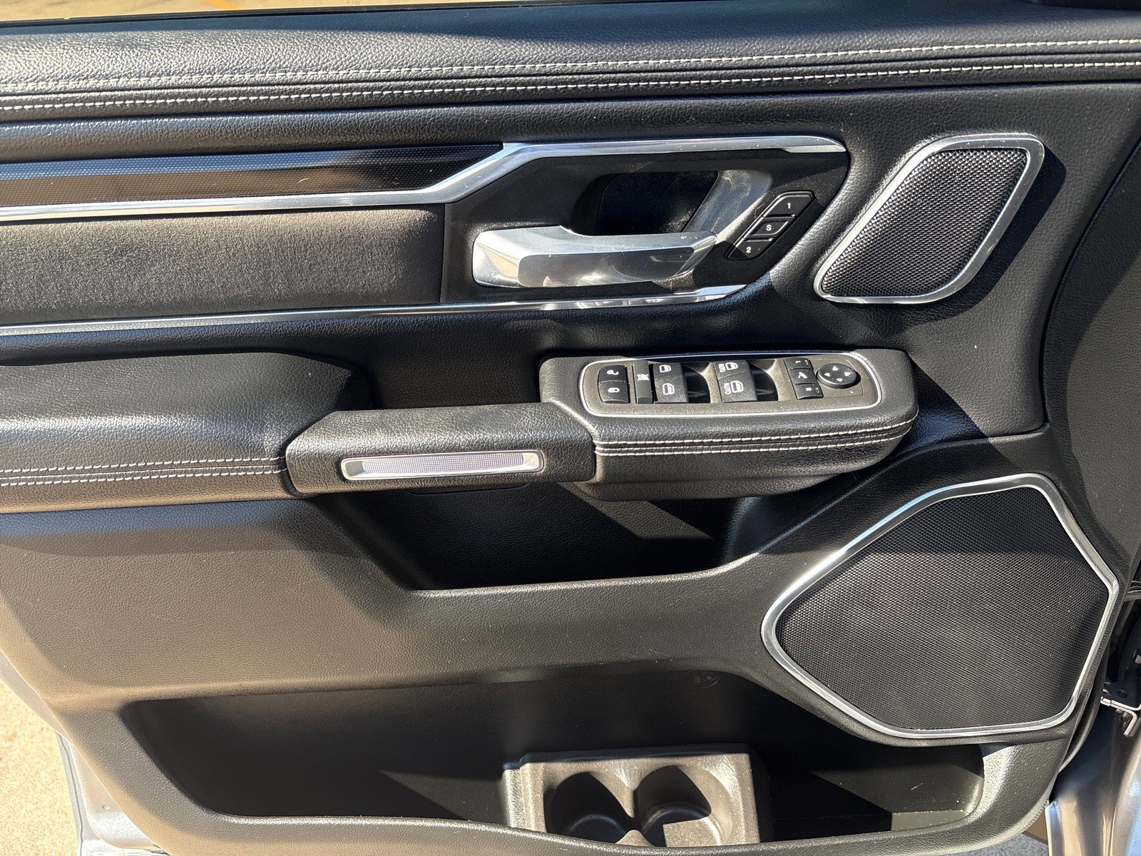 Used 2022 RAM 1500 Laramie image 15