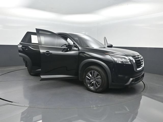 Used 2023 Nissan Pathfinder S FWD image 34