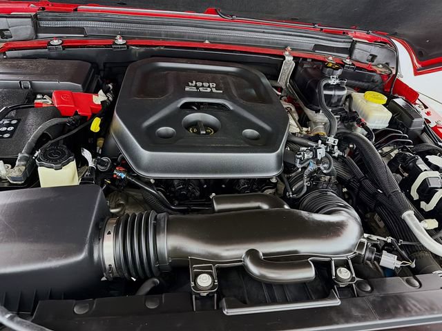 Used 2018 Jeep Wrangler Unlimited Sahara w/ Uconnect 4C Nav & Sound Group image 32