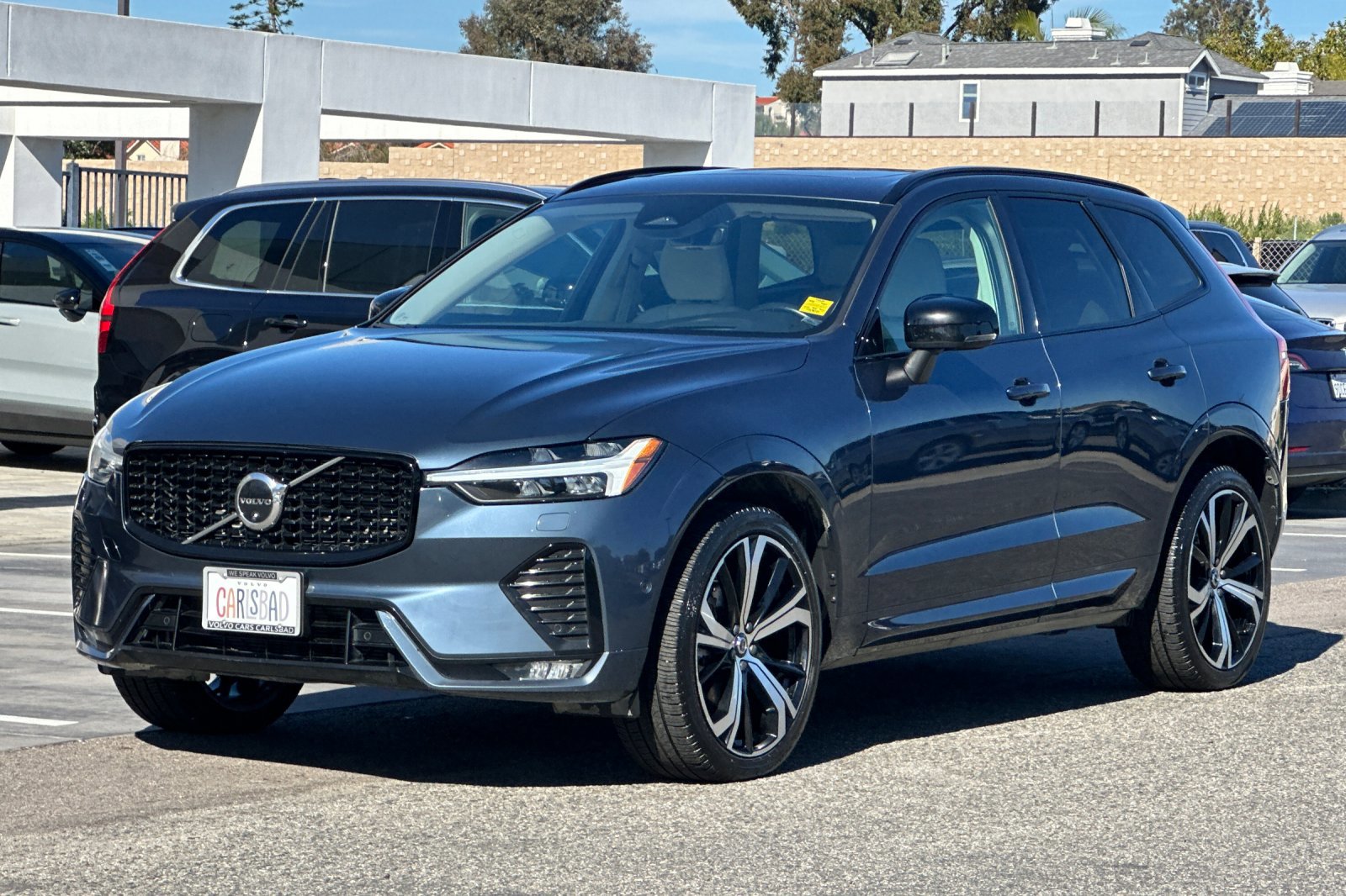 Certified 2023 Volvo XC60 B5 Ultimate w/ Protection Package Premier image 8