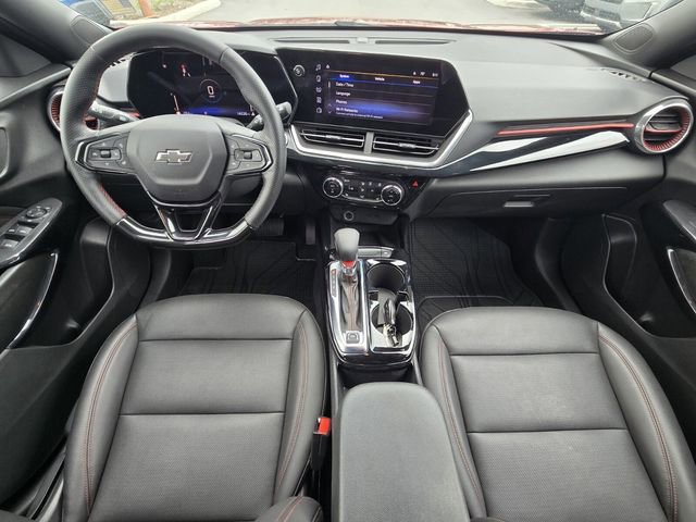 Used 2024 Chevrolet Trax RS w/ Sunroof Package image 17