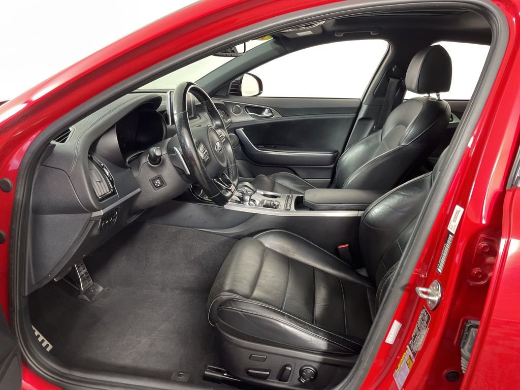 Used 2018 Kia Stinger GT2 image 23