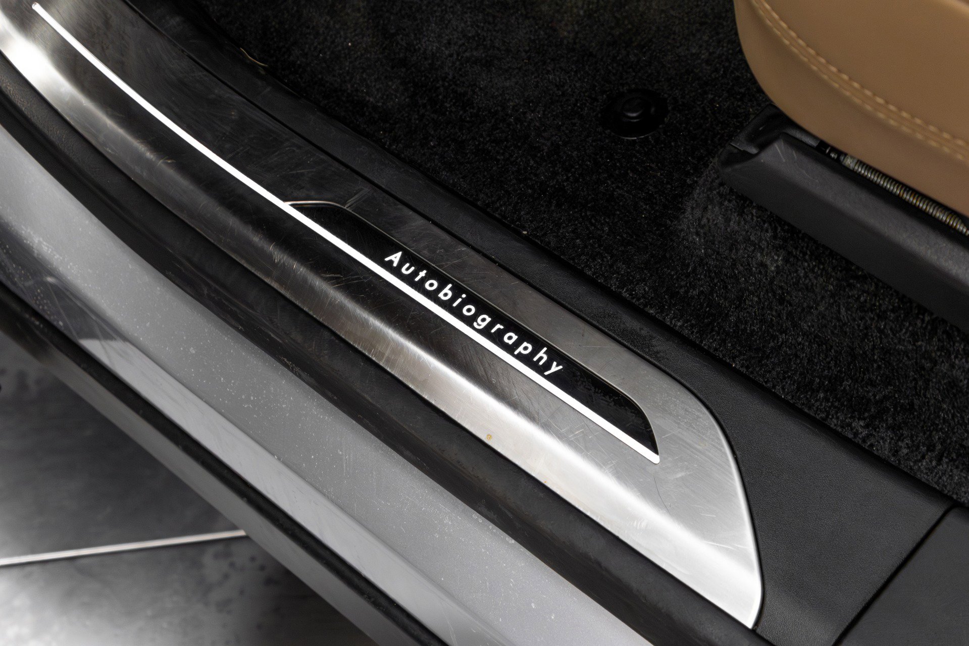 Used 2023 Land Rover Range Rover Autobiography image 56