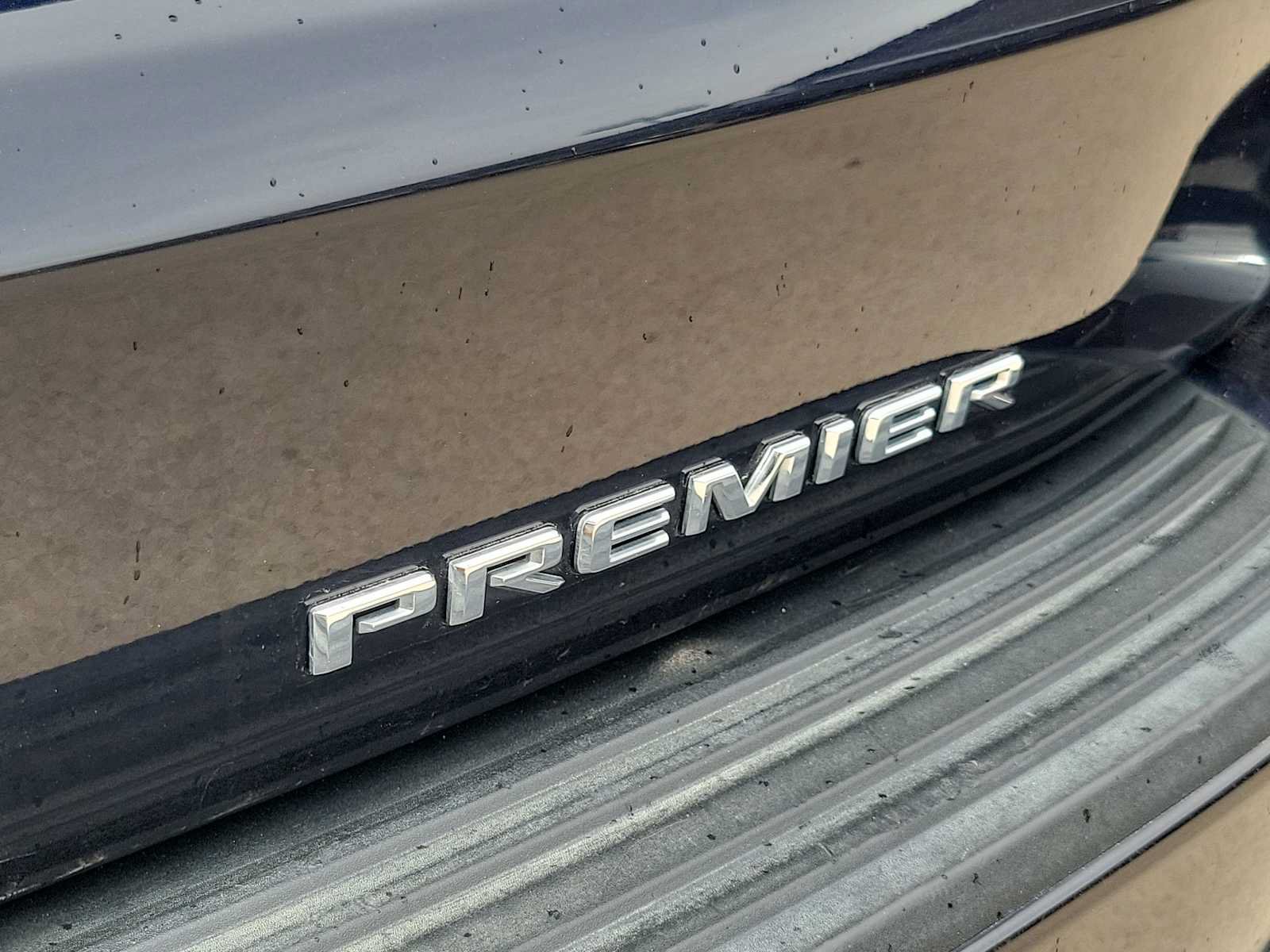 Used 2022 Chevrolet Tahoe Premier w/ Texas Edition RWD image 11