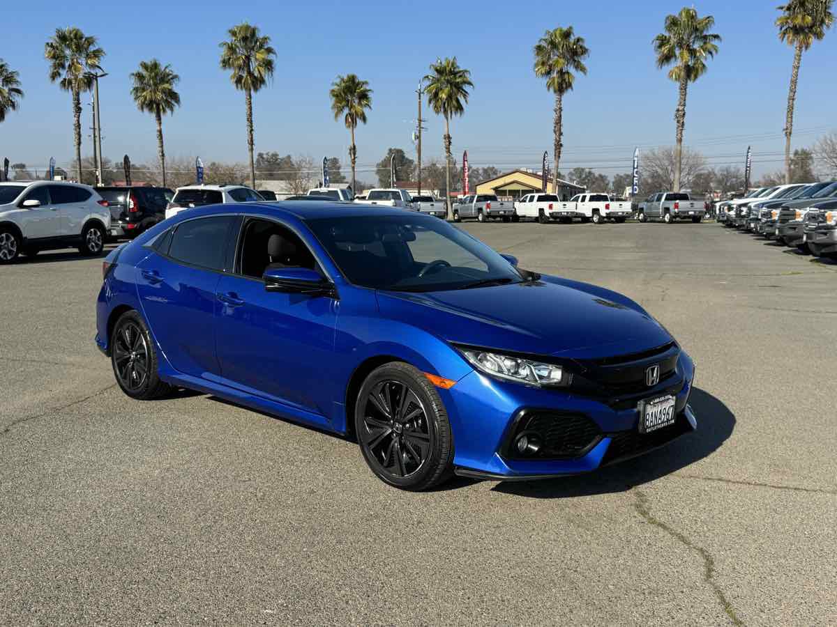 Used 2018 Honda Civic EX image 2
