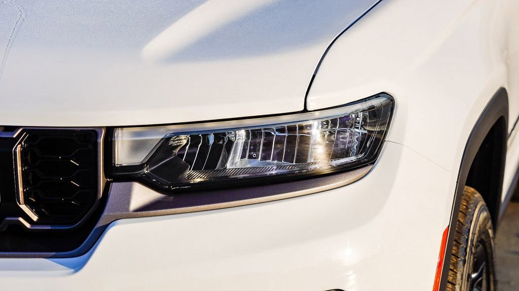 New 2026 Jeep Grand Cherokee Limited image 4