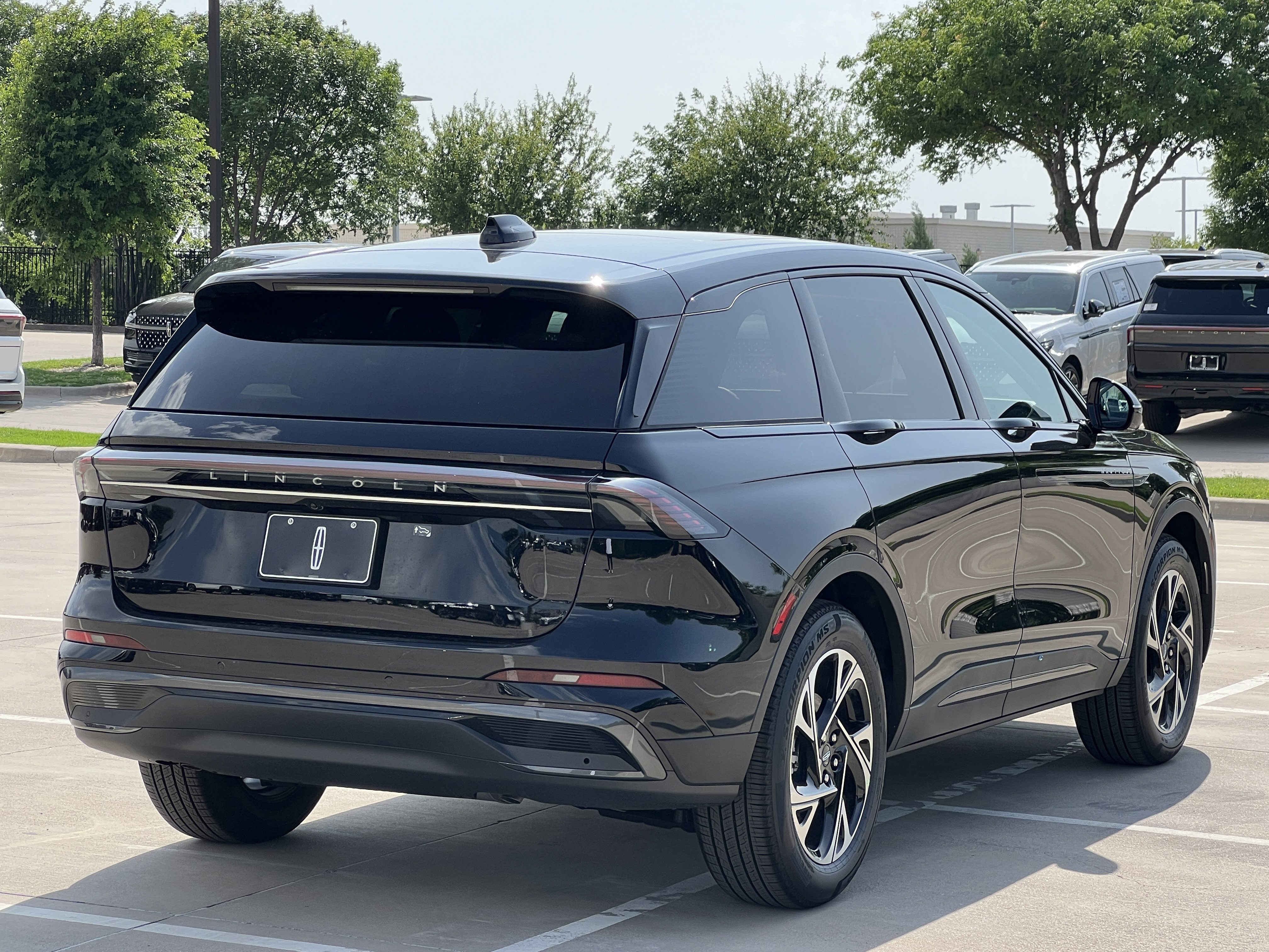 New 2026 Lincoln Nautilus Premier w/ Equipment Group 102A AWD/4WD image 9