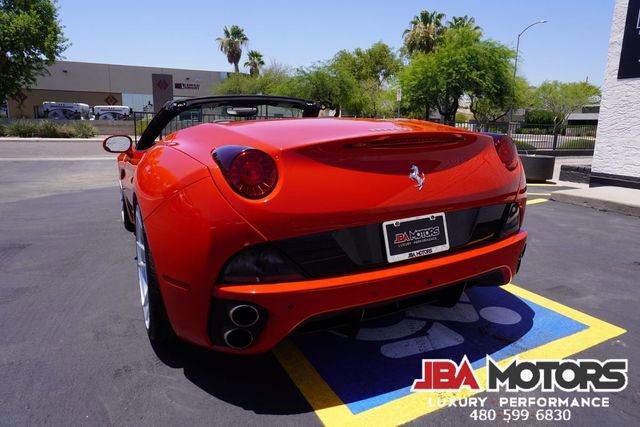 Used 2014 Ferrari California RWD image 92