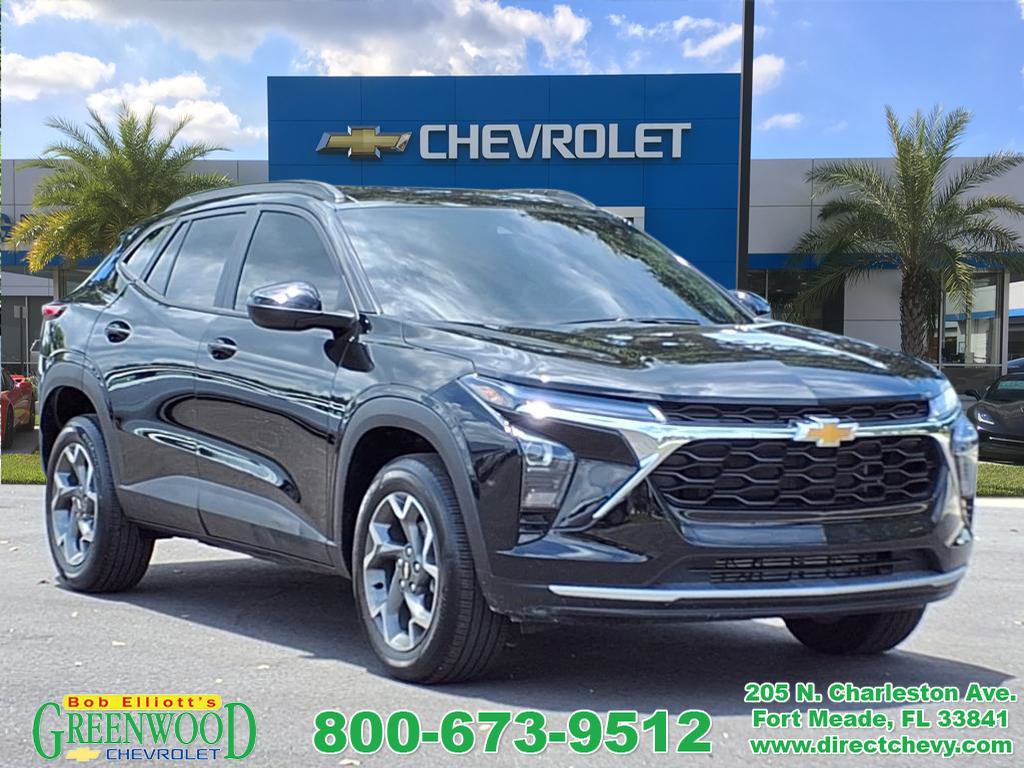 Used 2025 Chevrolet Trax LT w/ Driver Confidence Package