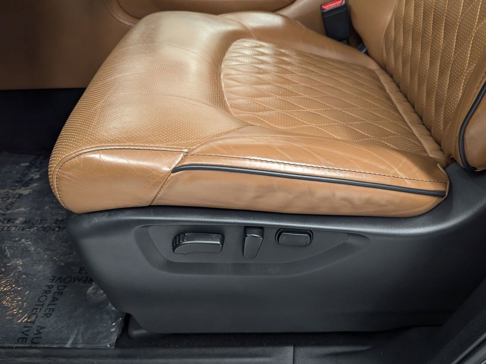 Used 2024 INFINITI QX80 Sensory AWD/4WD image 11