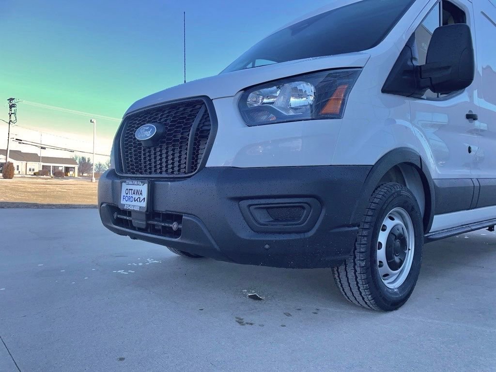 New 2026 Ford Transit 250 148 Medium Roof RWD image 16