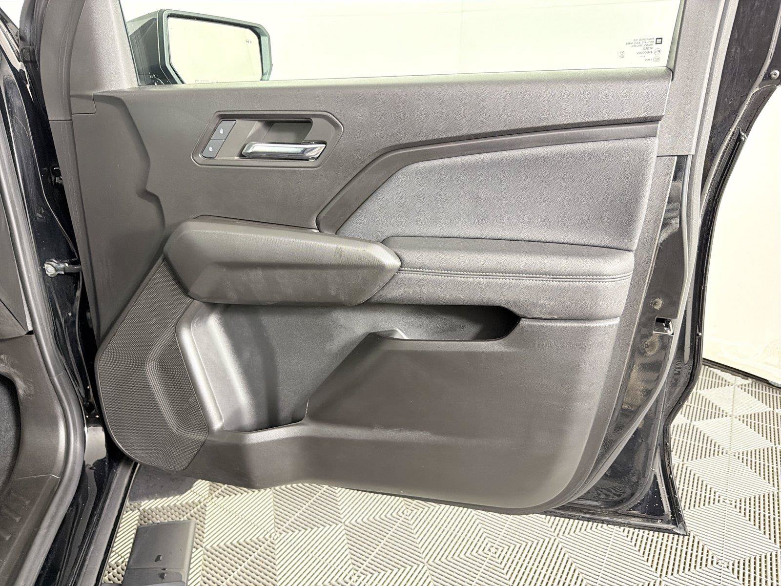 Certified 2024 Chevrolet Colorado LT w/ LT Convenience Package III RWD image 12