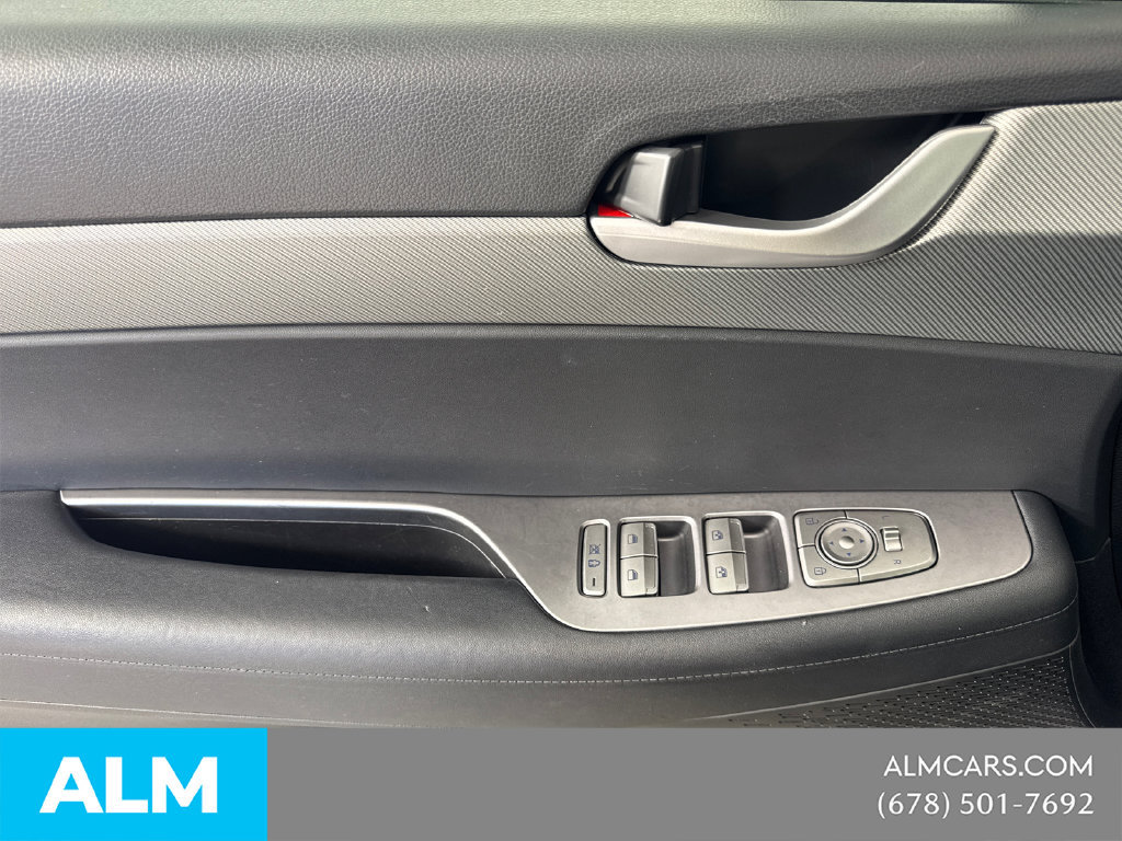 Used 2025 Hyundai Palisade SEL FWD image 13
