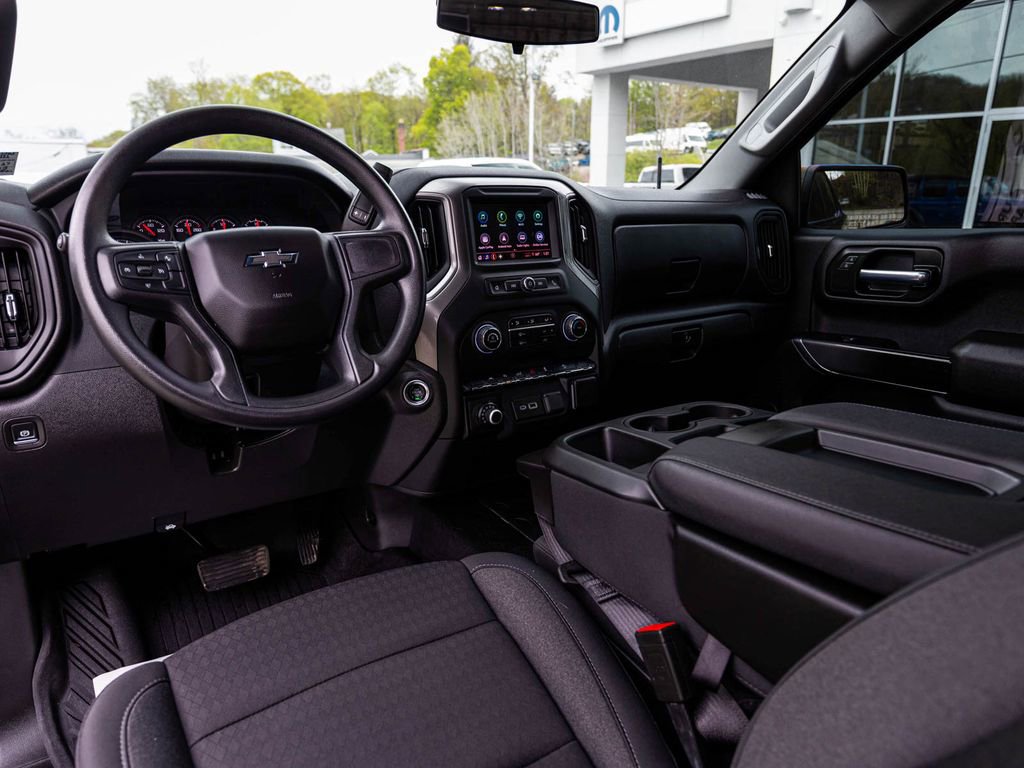Used 2025 Chevrolet Silverado 1500 Custom Trail Boss w/ Midnight Edition AWD/4WD image 17