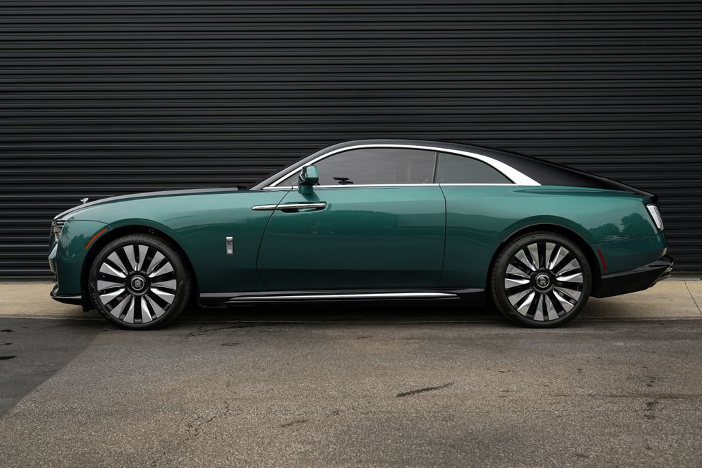 Used 2024 Rolls-Royce Spectre w/ Spectre Launch Package AWD/4WD image 2