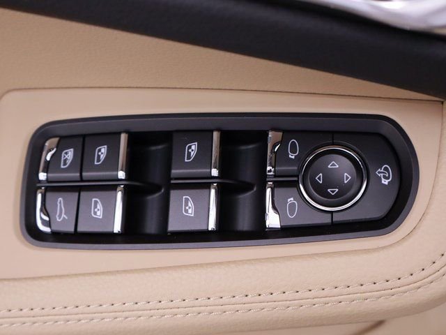 New 2024 Porsche Macan image 22