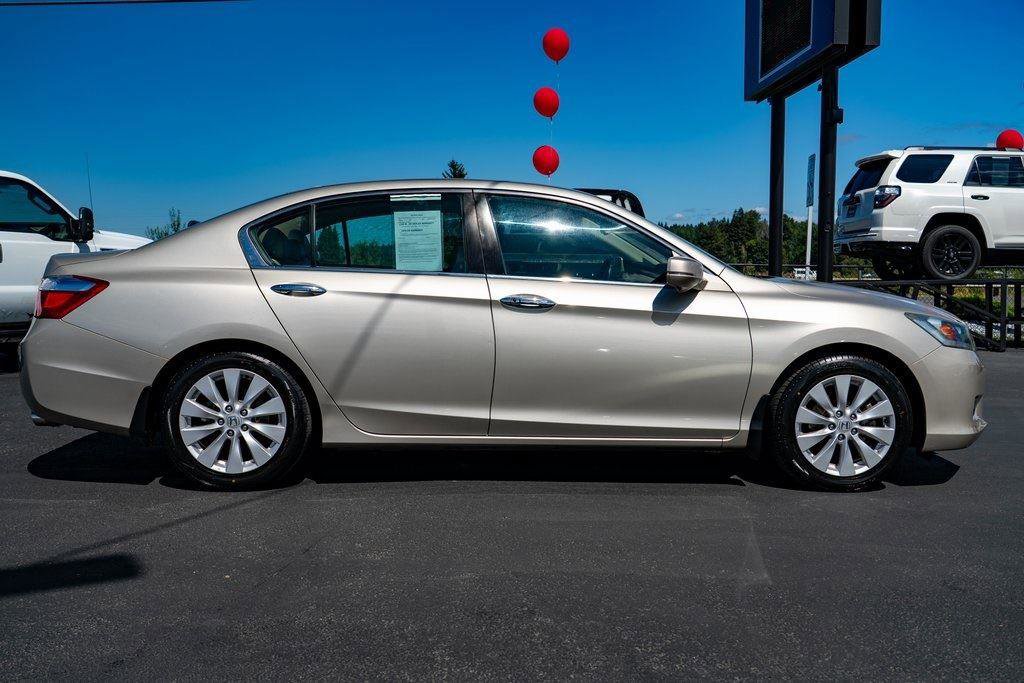 Used 2015 Honda Accord EX-L image 9