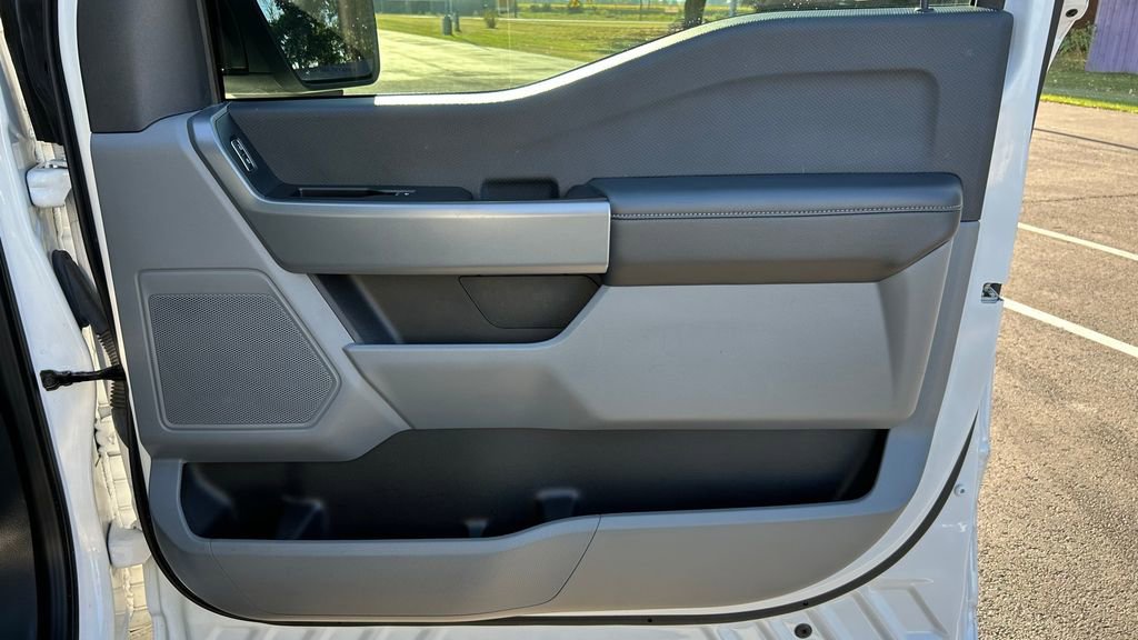 Used 2023 Ford F150 XLT w/ Trailer Tow Package image 9