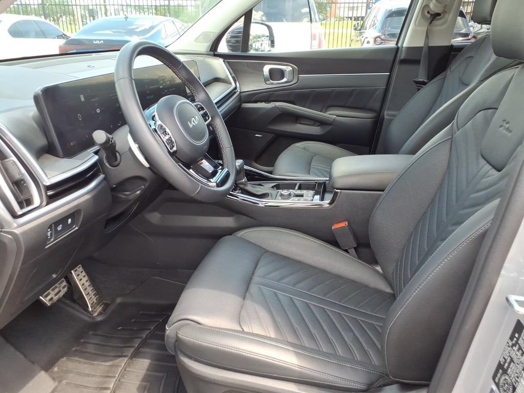 Used 2025 Kia Sorento SX AWD/4WD image 25