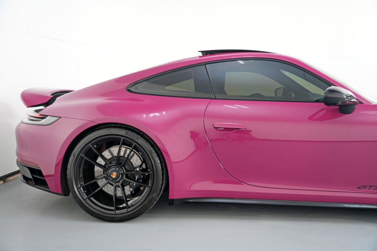 Used 2024 Porsche 911 Carrera GTS w/ Premium Package RWD image 57