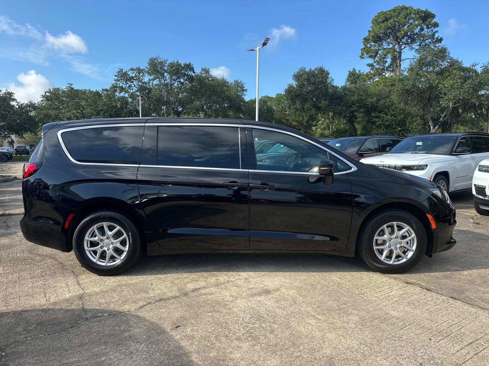 New 2026 Chrysler Voyager LX FWD image 2