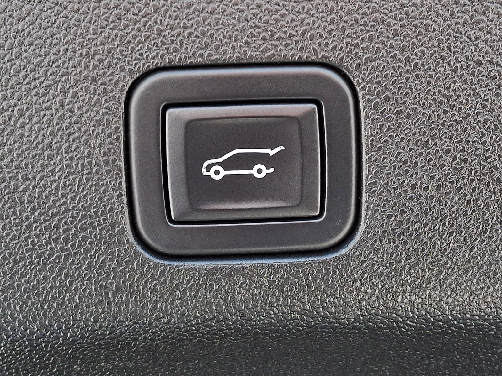 Certified 2024 Chevrolet Tahoe RST w/ Luxury Package image 31